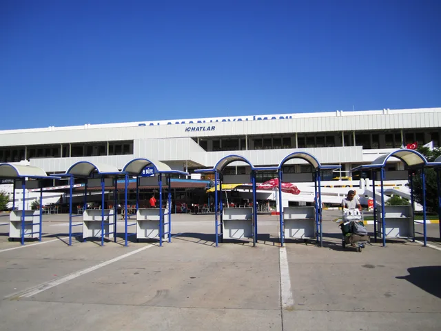 Flughafen Dalaman, Archivaufnahme des Terminals von 2010